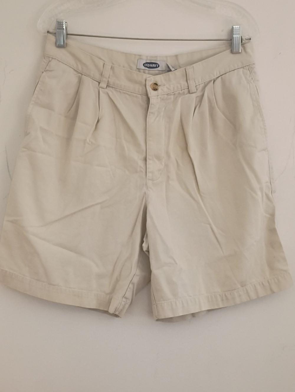 Old Navy Men's Flat-Front Khaki Shorts